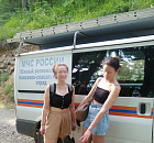 Две девушки заблудились на пути к водопаду Кейва в Красной Поляне
