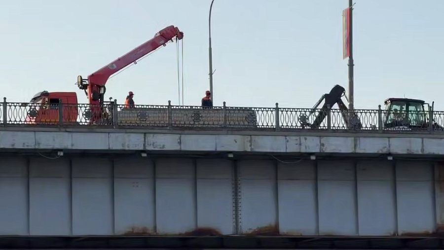 Первый день ремонта Тургеневского моста в Краснодаре обернулся транспортным коллапсом