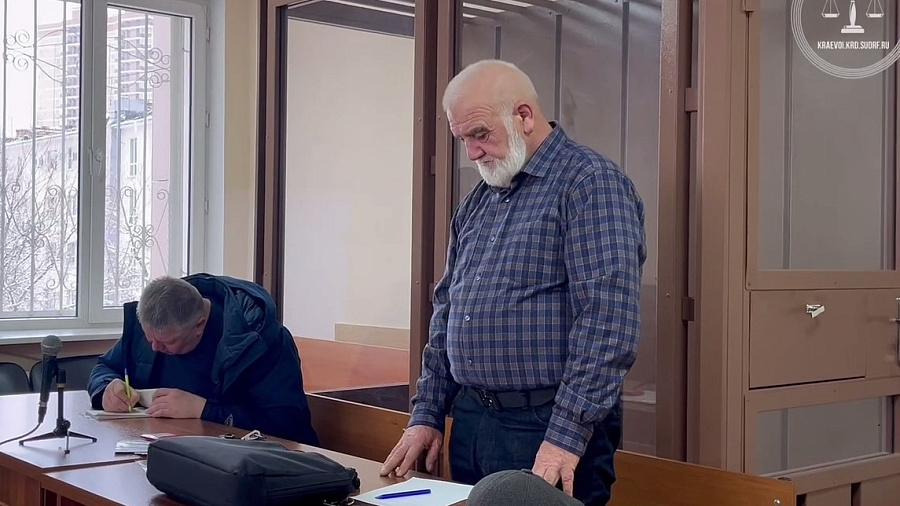 Учитель из Краснодара заплатит штраф за слова «русские свиньи» на школьном уроке