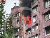 В Сочи из многоэтажки с полыхающей квартирой эвакуировали 50 человек