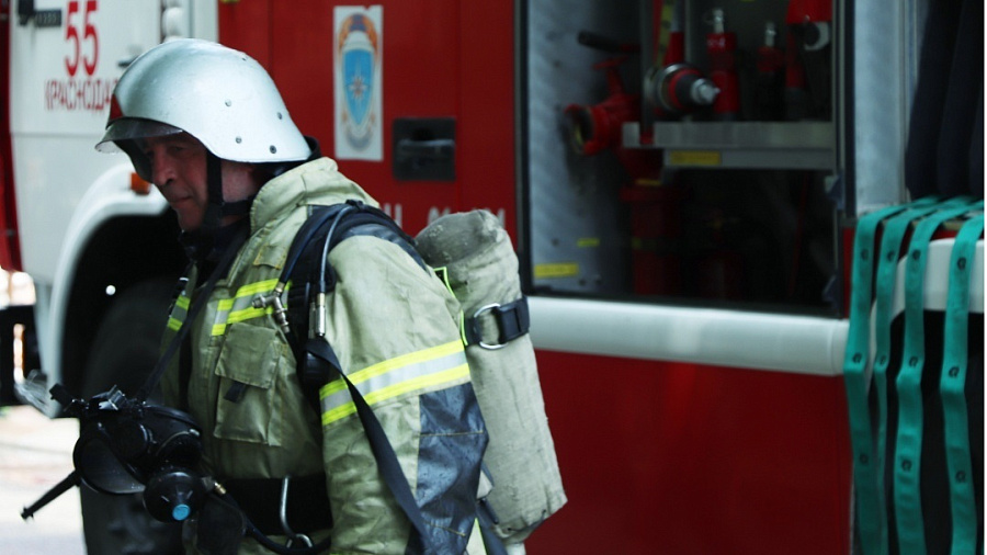 В Краснодаре произошел пожар сразу в двух жилых домах