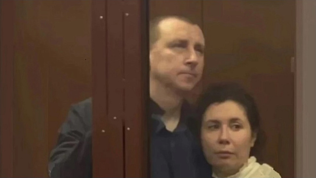 Экс-мэр Сочи Копайгородский просит суд спасти вино и часы от конфискации