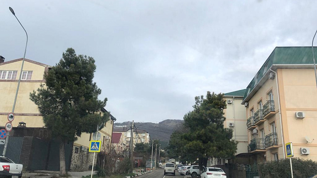 В Геленджике, а также на курортах Краснодарского края в середине рабочей недели пройдут дожди с мокрым снегом при шквалистом усилении ветра 