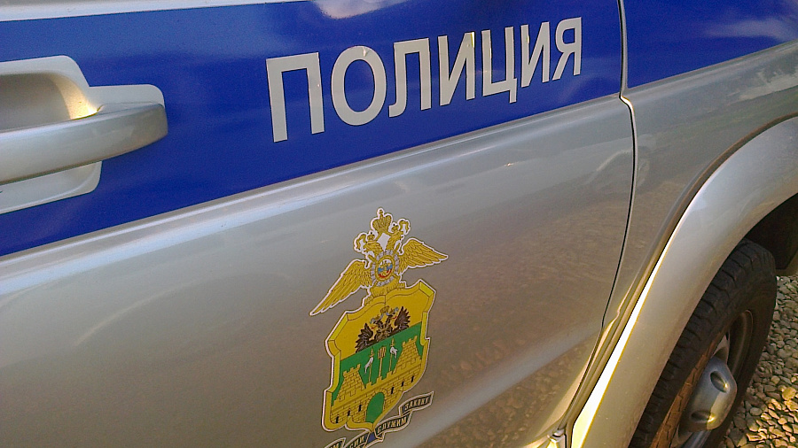 Двое злоумышленников избили и ограбили полицейских в Краснодаре