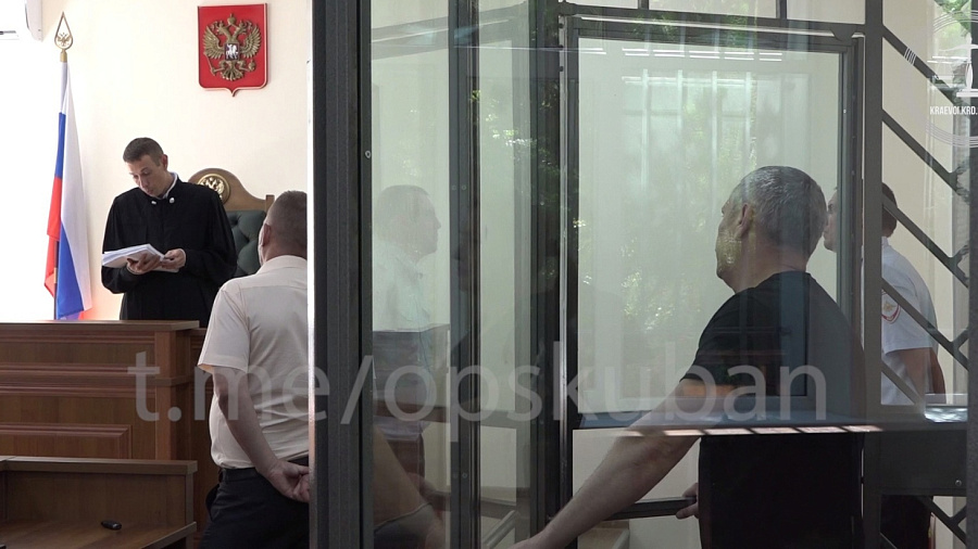 В Краснодаре суд рассмотрел апелляцию по делу о получении кубанским госавтоинспектором взяток на 1,5 млн рублей