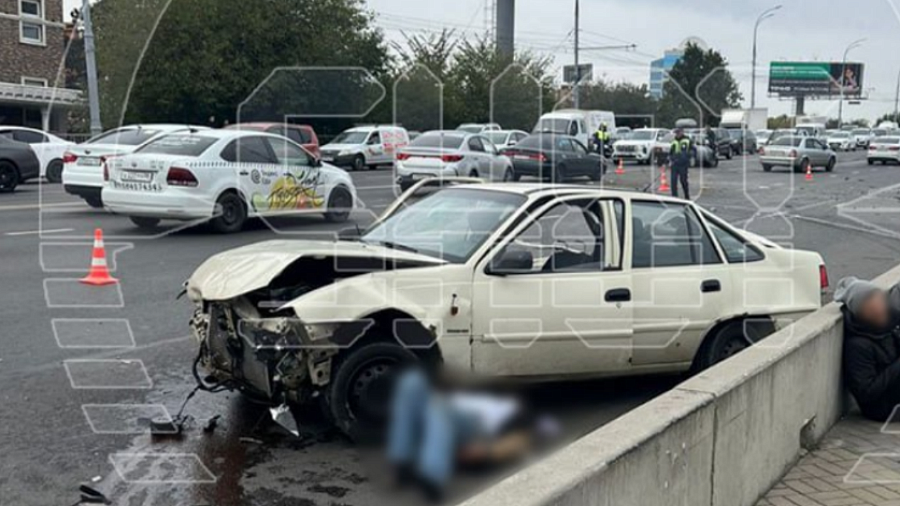 В Краснодаре двое человек погибли в массовой аварии на Северном мосту 