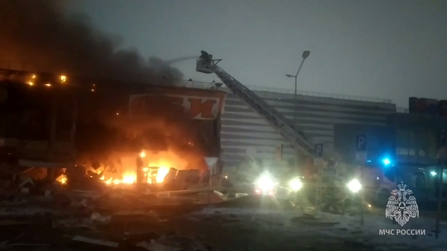 В МЧС сообщили об одном погибшем в результате пожара в ТЦ «Мега Химки»