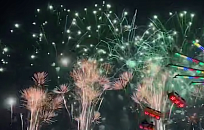 Побит мировой рекорд: в Абу-Даби запустили 62-минутный фейерверк