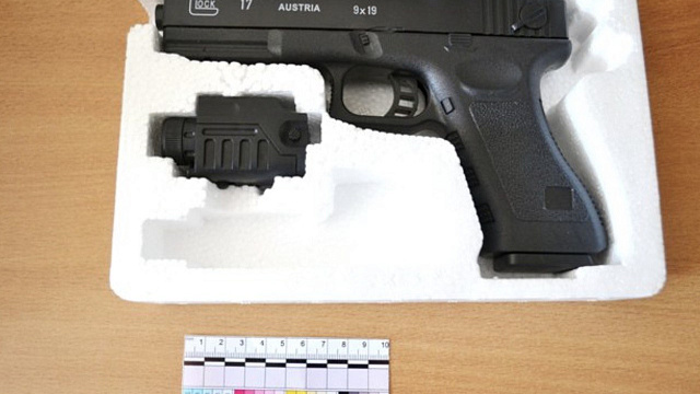 В Новороссийск пытались перевезти 480 контрафактных игрушечных пистолетов