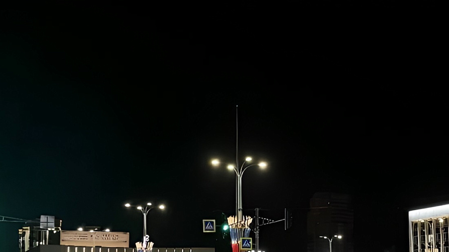 Жители Краснодара не спали ночью из-за хлопков и взрывов в небе