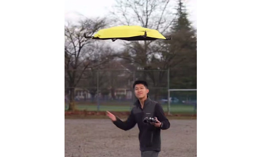 Создан летающий зонт-дрон, который следует за хозяином