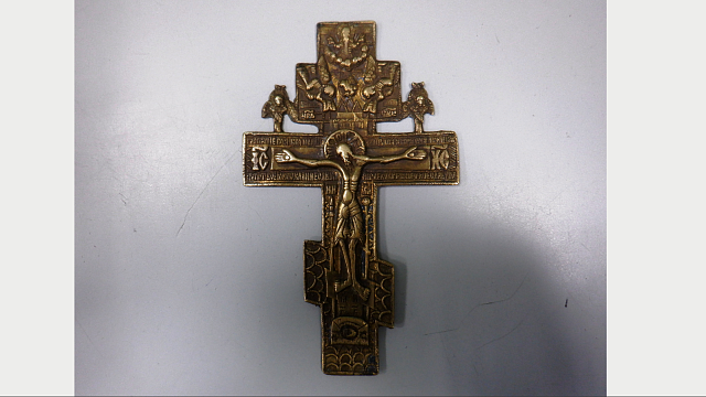 Россиянин пытался вывезти из Краснодара в Грецию киотный крест XIX века