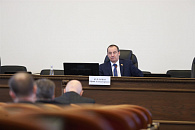 Депутаты обсудили работу краевого минспорта на заседании парламентской комиссии