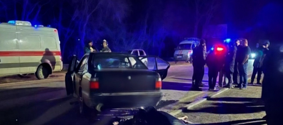 Женщина погибла под колеса BMW на остановке в Горячем Ключе