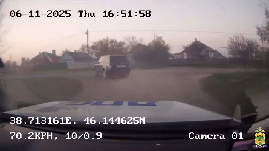 Ребенок угнал мамин «Рэндж Ровер» и устроил гонки с полицией на Кубани