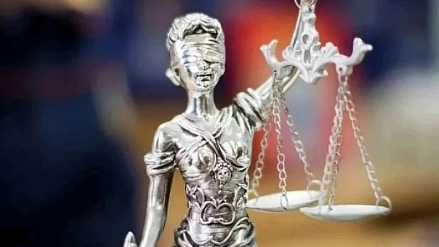 Суд наложил арест на активы судьи Верховного суда в отставке Момотова на 9 млрд рублей