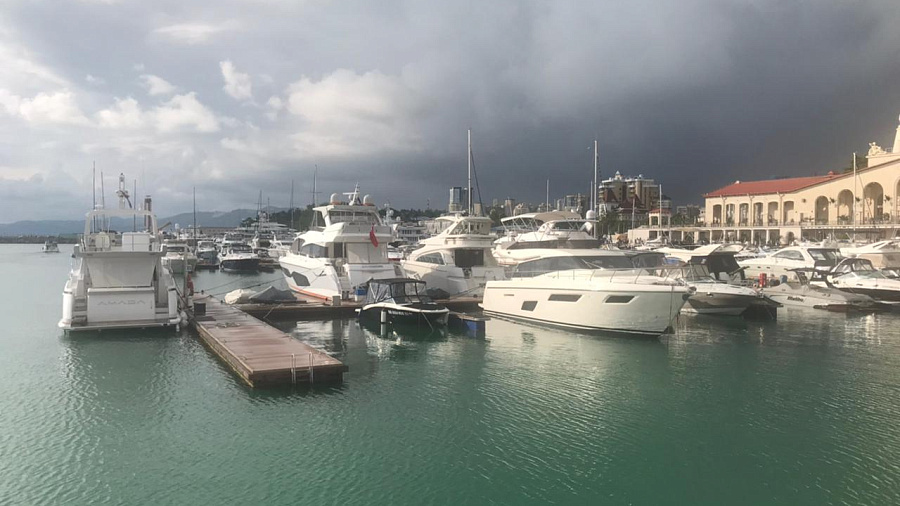 В Сочи, а также на курортах Кубани 23 февраля погода отметится облачностью и осадками при температуре до +11°С и слабом ветре