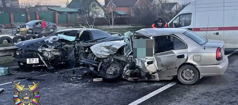 Погибла водитель Hyundai в лобовом ДТП с Toyota в Крымском районе