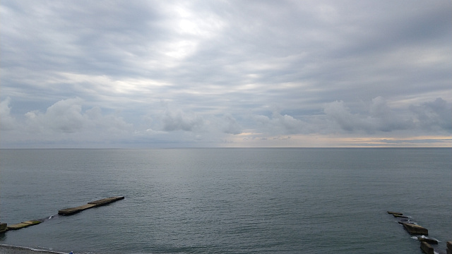 В Краснодарском крае продлили до 7 июня штормовое предупреждение по ливням с грозой, граду и ветру до 23 м/с 