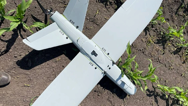 Обломки БПЛА рухнули на цех кирпичного завода, пострадали двое рабочих