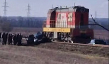 Два человека пострадали при столкновении легковушки с поездом на Кубани