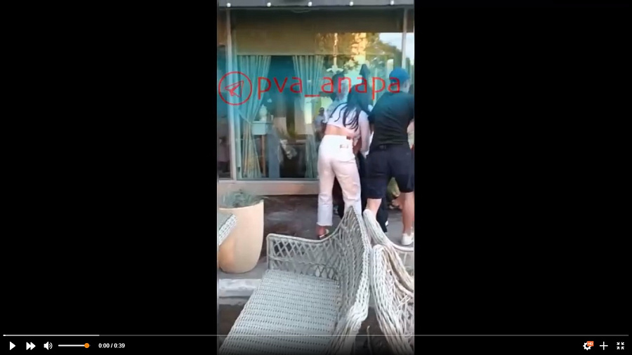 Опубликовано видео массовой драки возле кафе «Сицилия» в Анапе