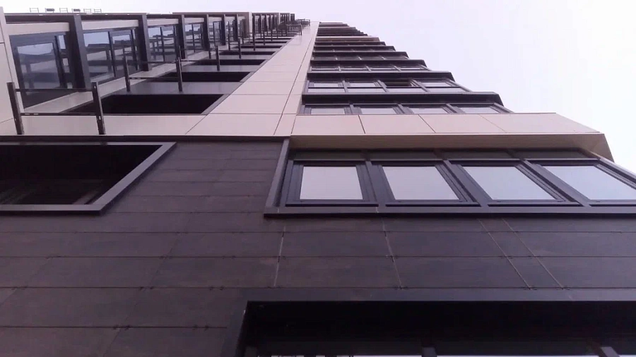 В Краснодаре с балкона 8-го этажа сбежал питон