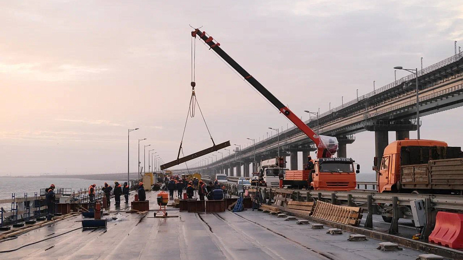 Вице-премьер Марат Хуснуллин сообщил о завершении надвижки всех пролетов Крымского моста