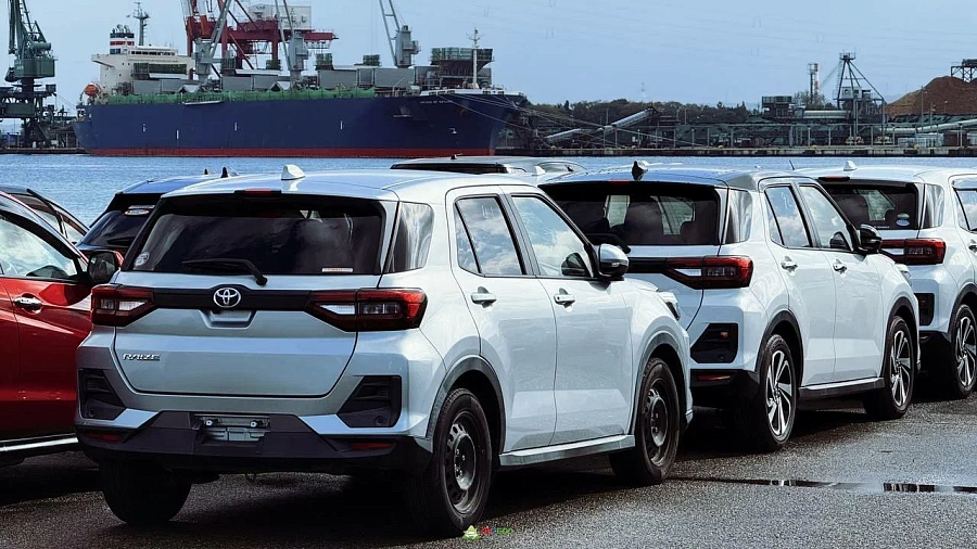 Огромная очередь из 4 тысяч автовозов скопилась на въезде в Россию из-за повышения утильсбора