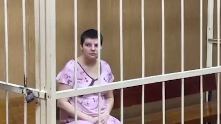На Кубани беременную женщину приговорили к 8,5 годам за ранение сына ножом