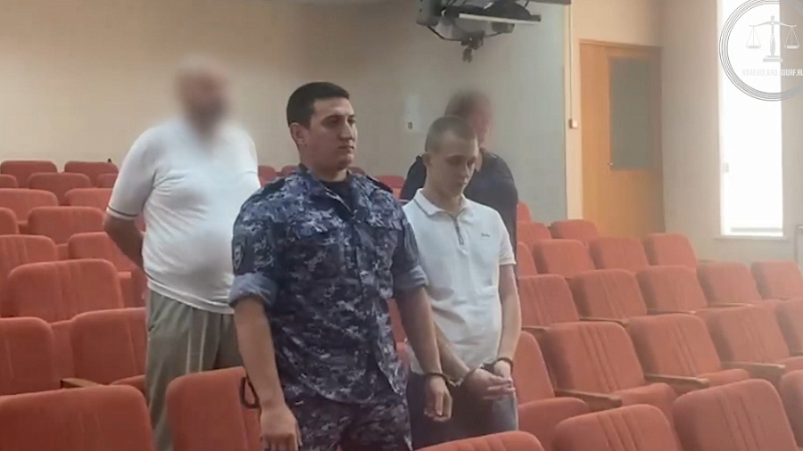 В Сочи парня осудили за половую связь с 14-летними школьницами
