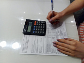 После массовой атаки беспилотников в Сочи загорелась крыша пансионата 