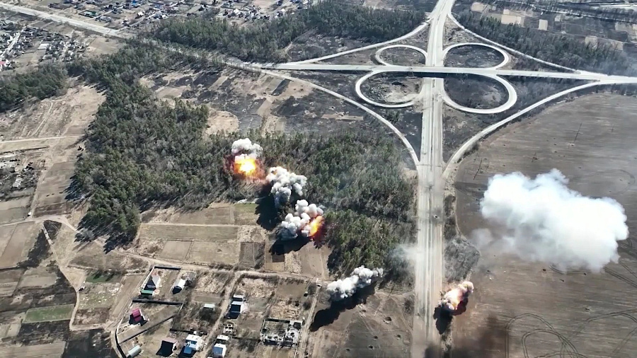 Минобороны РФ опубликовало видео брифинга по спецоперации на Украине (18.05.2022 г.)