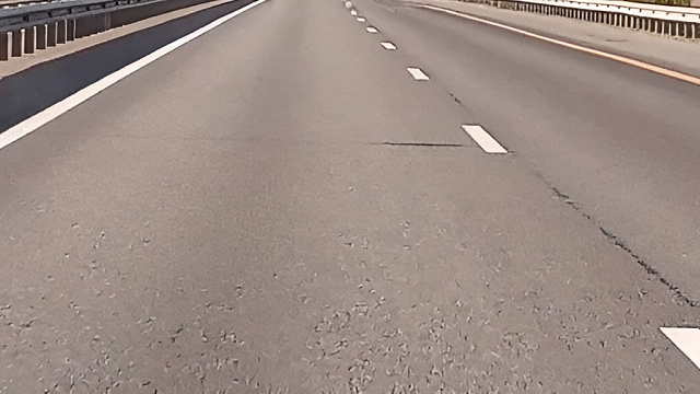 Движение ограничили на дороге у Тихорецка на Кубани