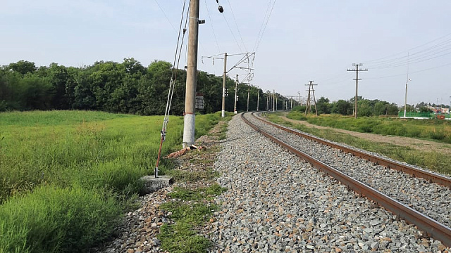 Поезд сбил насмерть 16-летнюю девочку в Краснодарском крае