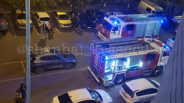 В Краснодаре загорелся балкон многоэтажки