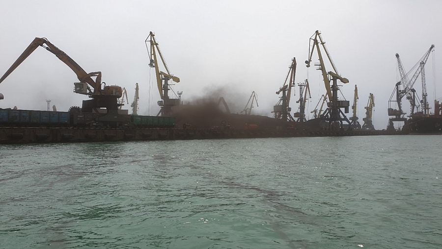 Порт Новороссийска оштрафовали на 9,1 млн рублей за загрязнение моря