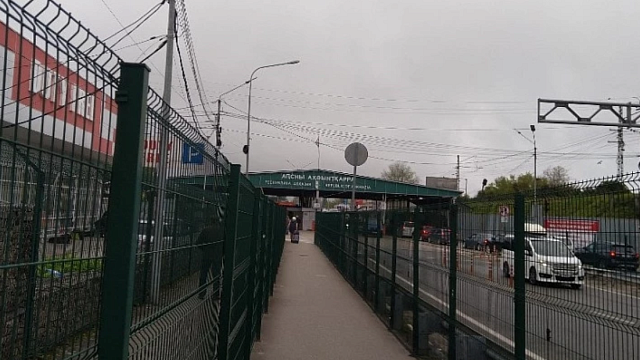 В Сочи на границе с Абхазией возобновили работу пункта пропуска, закрытого из-за угрозы БПЛА