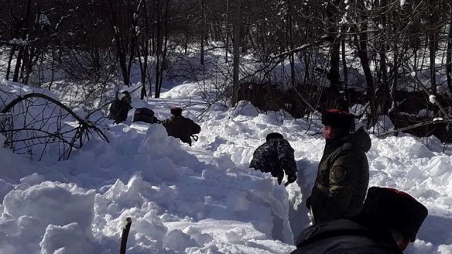 В Туапсинском районе расчистили дороги к заблокированным снегом двум селам
