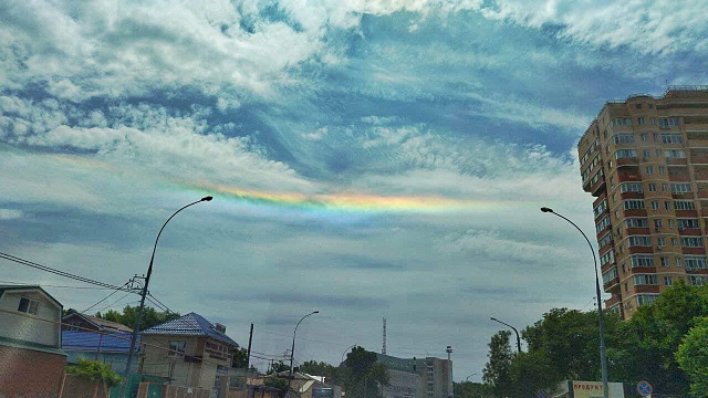 Северное сияние в небе над Краснодаром: пользователи Сети делятся фотографиями с уникальным природным явлением 