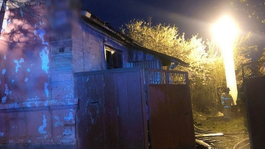 Ночной пожар унес жизнь пожилого человека в Ейске