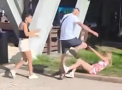 Драка туристов в очереди на канатку в горах Сочи попала на видео