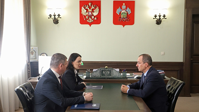 Юрий Бурлачко провел встречу с руководителем департамента развития бизнеса Кубани 