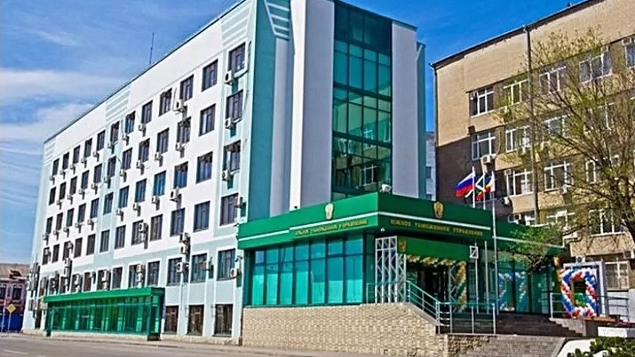 Бывшего сотрудника таможенного поста Адлера осудили за взятку в 20 тыс. рублей