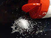 Названа простая привычка за столом, которая увеличивает риск смертельных заболеваний