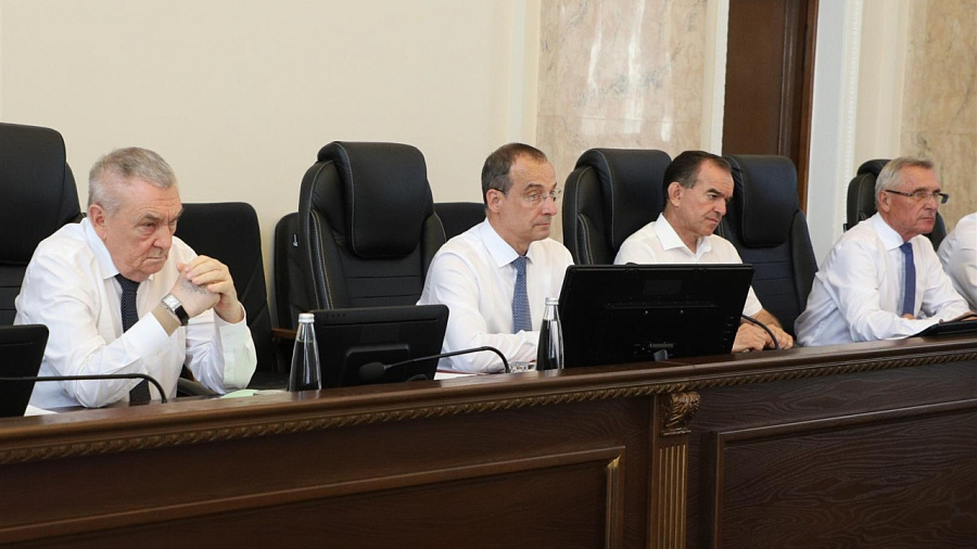 В Законодательном собрании подвели итоги парламентского года