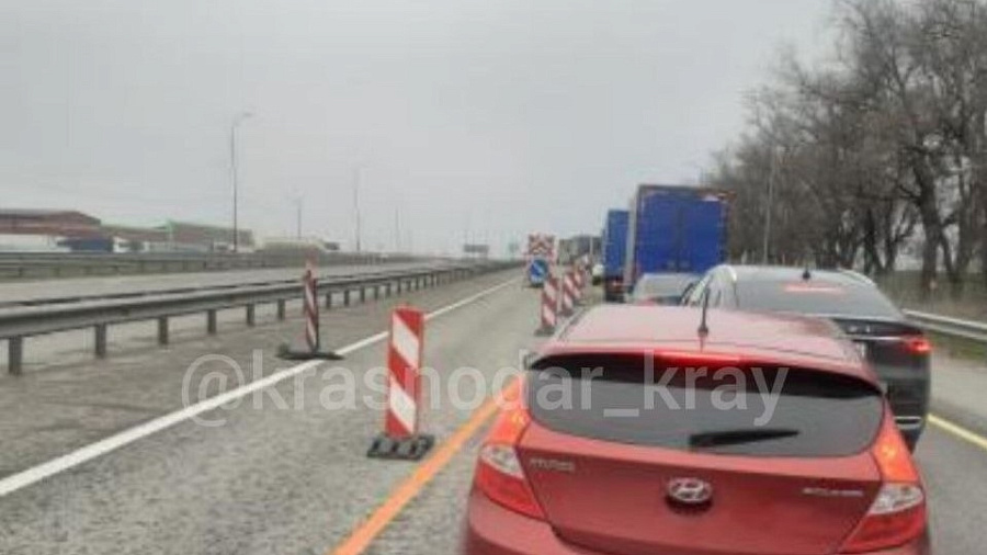 «Автодор» ответил, почему водители стоят в пробках на платной трассе в Краснодарском крае