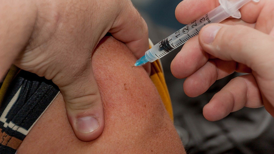 В Краснодаре заработал пятый мобильный пункт вакцинации от коронавируса