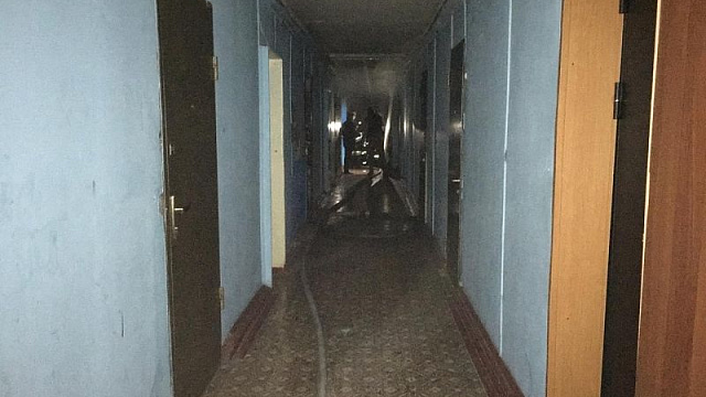 В Сочи произошел крупный пожар в общежитии на улице Донской