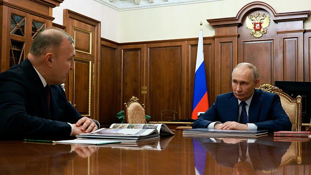 Владимир Путин встретился с главой Адыгеи Муратом Кумпиловым